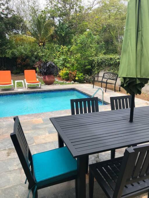 Reefside Villa Crown Point Bagian luar foto