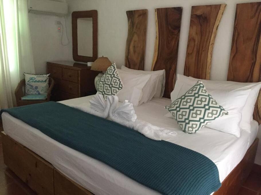 Reefside Villa Crown Point Bagian luar foto