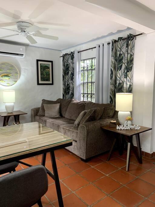 Reefside Villa Crown Point Bagian luar foto