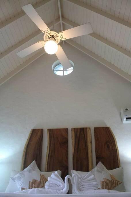 Reefside Villa Crown Point Bagian luar foto