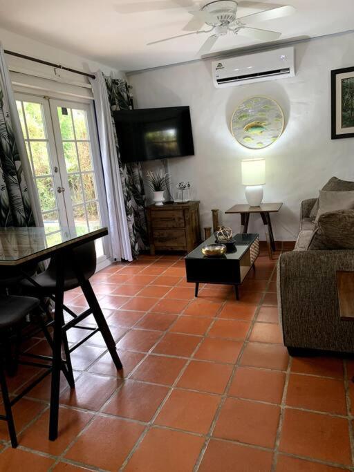 Reefside Villa Crown Point Bagian luar foto