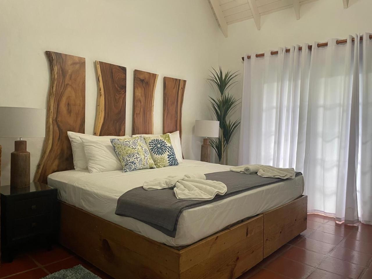 Reefside Villa Crown Point Bagian luar foto